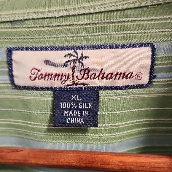 Tommy Bahama Men's Casual Shirts/Tropical Design (lot of 2) - Picture 5 of 5